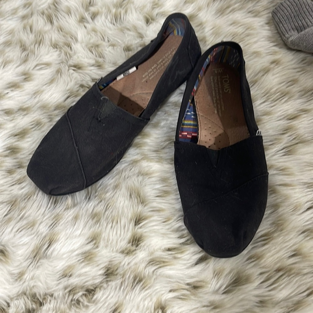 Toms
